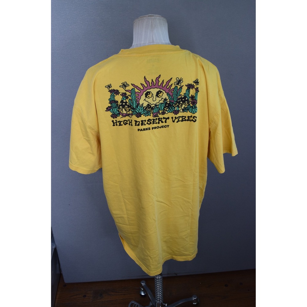 Parks Project T-Shirt XL Yellow High Desert Vibes Pocket Graphic Mens Tee